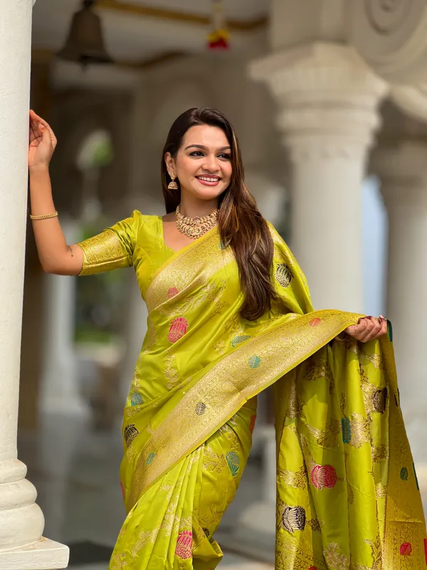 Parrot_Green_Soft_Banarasi_Silk_Saree_With_Zari_Weaving_Meenakari_Touchup_Design_All_Over_The_Saree_And_Meenakari_Weaving_Rich_Pallu_For_Women