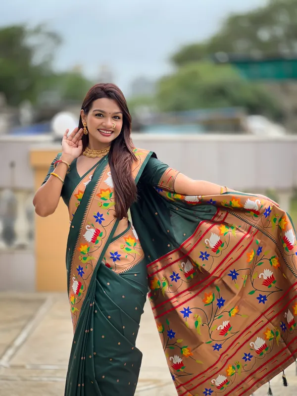 Green_Soft_Pethani_Silk_Saree_With_Zari_Weaving_Motifs_Design_And_Meenakari_Weaving_Rich_Pallu_With_Meenakari_Weaving_Border_And_Tassels_Attached_At_Pallu_End_Blouse_For_Women