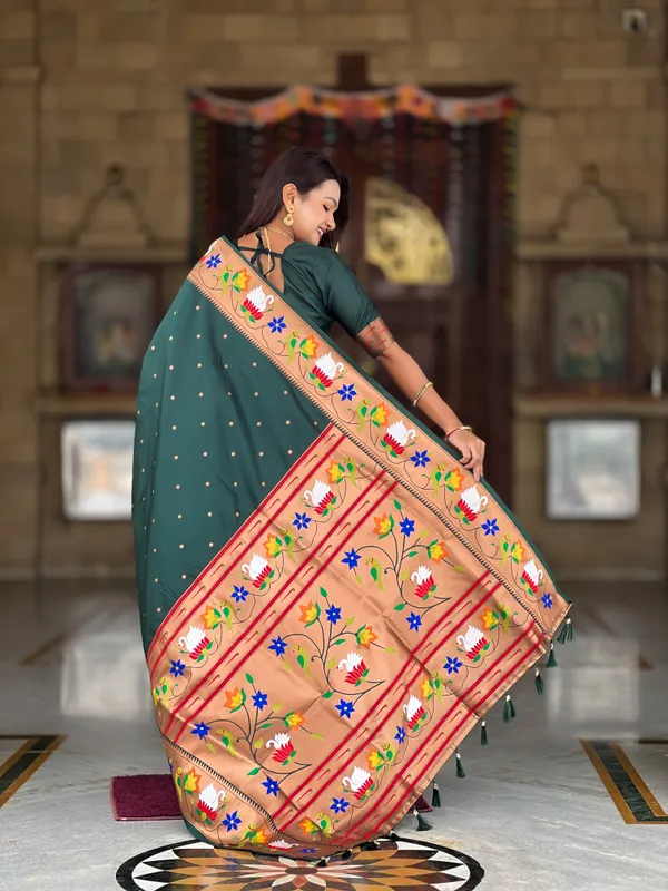 Green_Soft_Pethani_Silk_Saree_With_Zari_Weaving_Motifs_Design_And_Meenakari_Weaving_Rich_Pallu_With_Meenakari_Weaving_Border_And_Tassels_Attached_At_Pallu_End_Blouse_For_Women