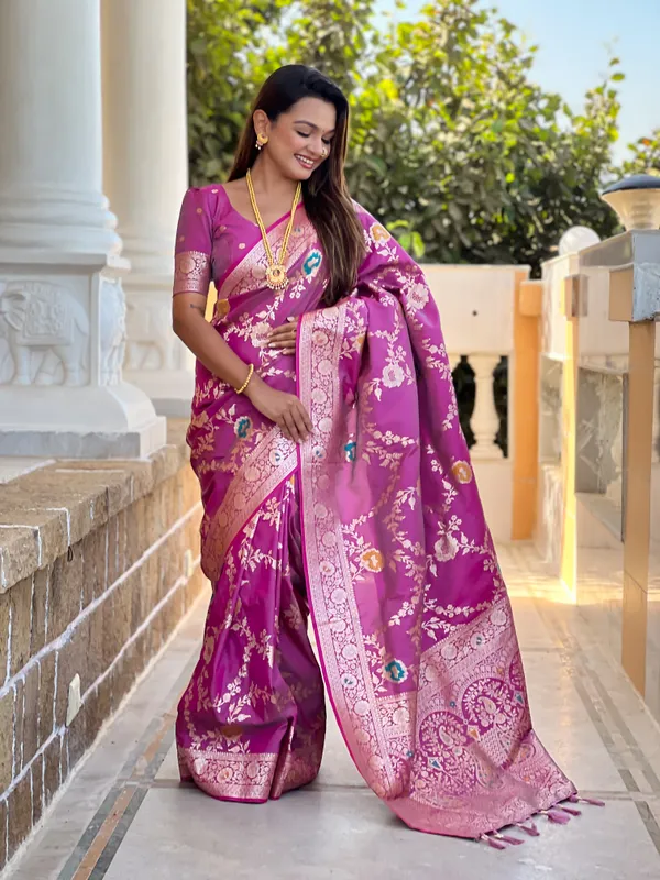 Onion_Soft_Banarasi_Silk_Saree_With_Zari_Weaving_Meenakari_Touchup_Design_All_Over_The_Saree_And_Meenakari_Weaving_Rich_Pallu_For_Women