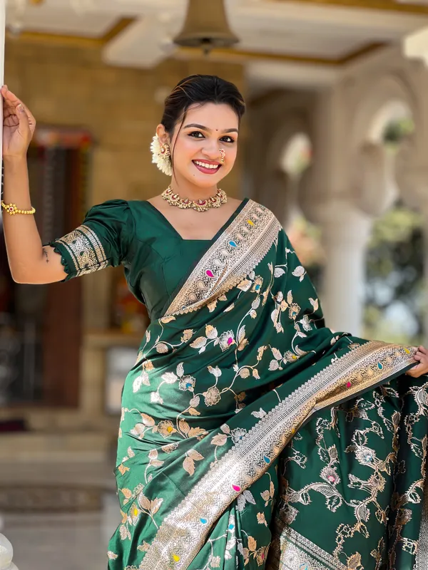 Green_Soft_Banarasi_Silk_Saree_With_Zari_Weaving_Meenakari_Touchup_Design_All_Over_The_Saree_And_Meenakari_Weaving_Rich_Pallu_For_Women