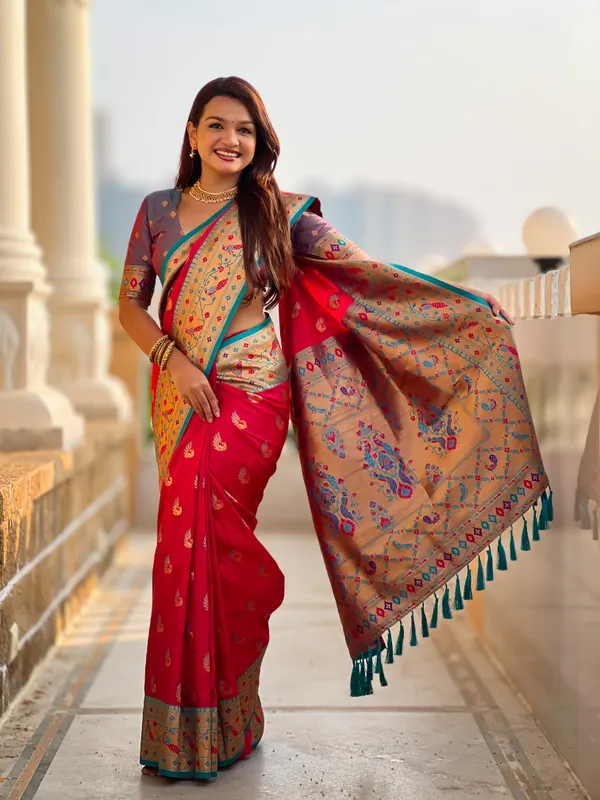 Rani_Pink_Soft_Pethani_Silk_Saree_With_Zari_Weaving_Motifs_Design_And_Meenakari_Weaving_Rich_Pallu_With_Meenakari_Weaving_Border_And_Tassels_Attached_At_Pallu_End_Blouse_For_Women