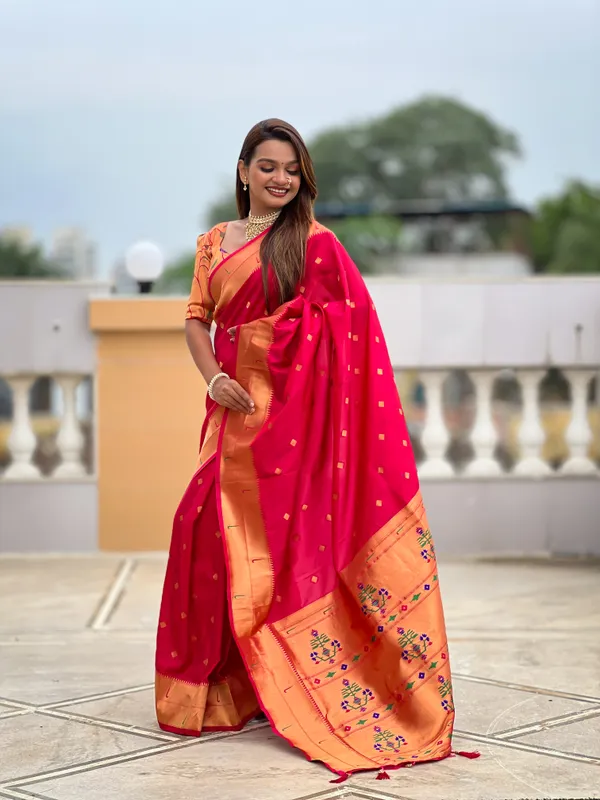 Rani_Pink_Soft_Pethani_Silk_Saree_With_Zari_Weaving_Motifs_Design_And_Meenakari_Weaving_Rich_Pallu_With_Meenakari_Weaving_Double_Munia_Border_And_Tassels_Attached_At_Pallu_End_Blouse_For_Women