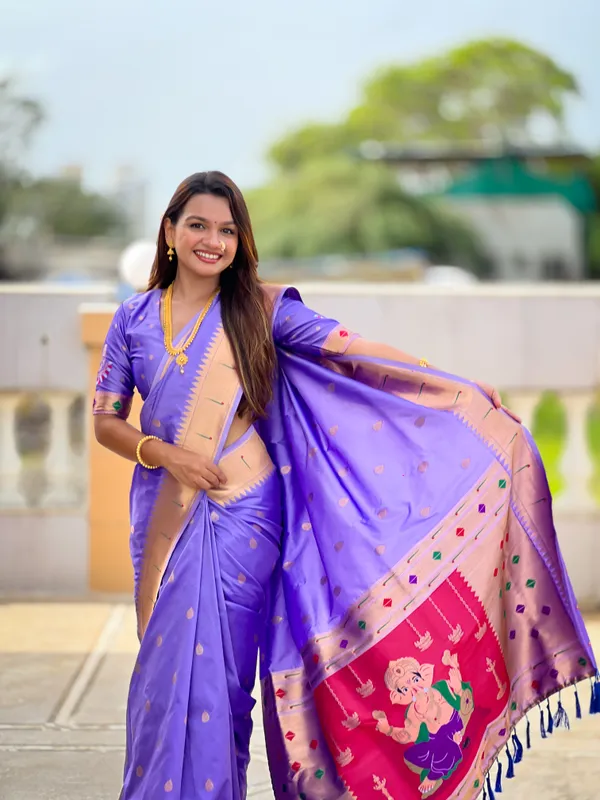 Lovender_Soft_Pethani_Silk_Saree_With_Zari_Weaving_Motifs_Design_And_Meenakari_Weaving_Rich_Pallu_With_Meenakari_Weaving_Munia_Border_And_Tassels_Attached_At_Pallu_End_Blouse_For_Women