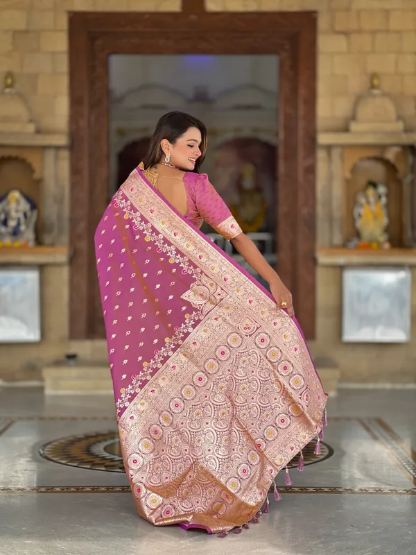 Onion_Soft_Banarasi_Silk_Saree_With_Zari_Weaving_Meenakari_Touchup_Design_All_Over_The_Saree_And_Meenakari_Weaving_Rich_Pallu_For_Women