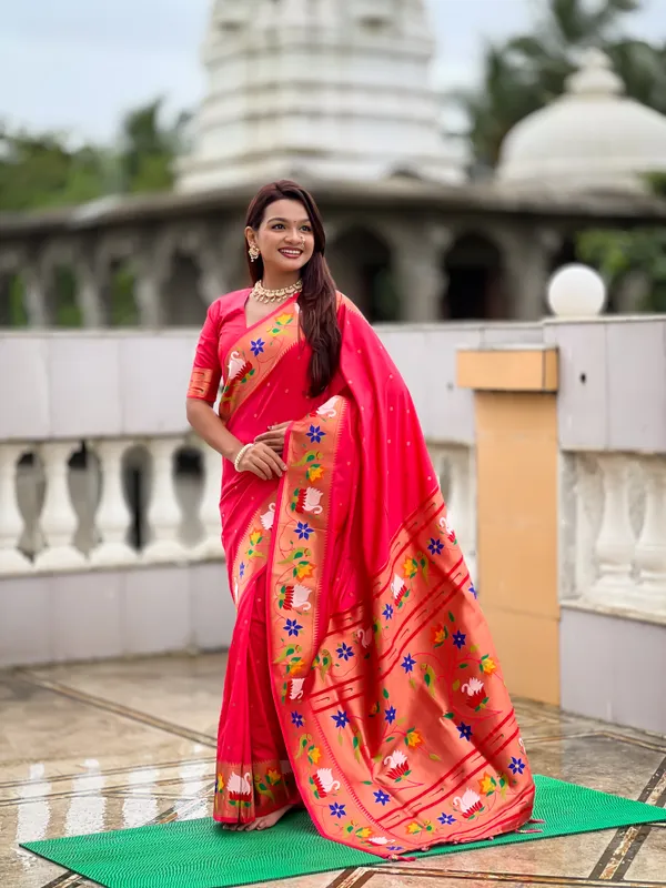 Pink_Soft_Pethani_Silk_Saree_With_Zari_Weaving_Motifs_Design_And_Meenakari_Weaving_Rich_Pallu_With_Meenakari_Weaving_Border_And_Tassels_Attached_At_Pallu_End_Blouse_For_Women