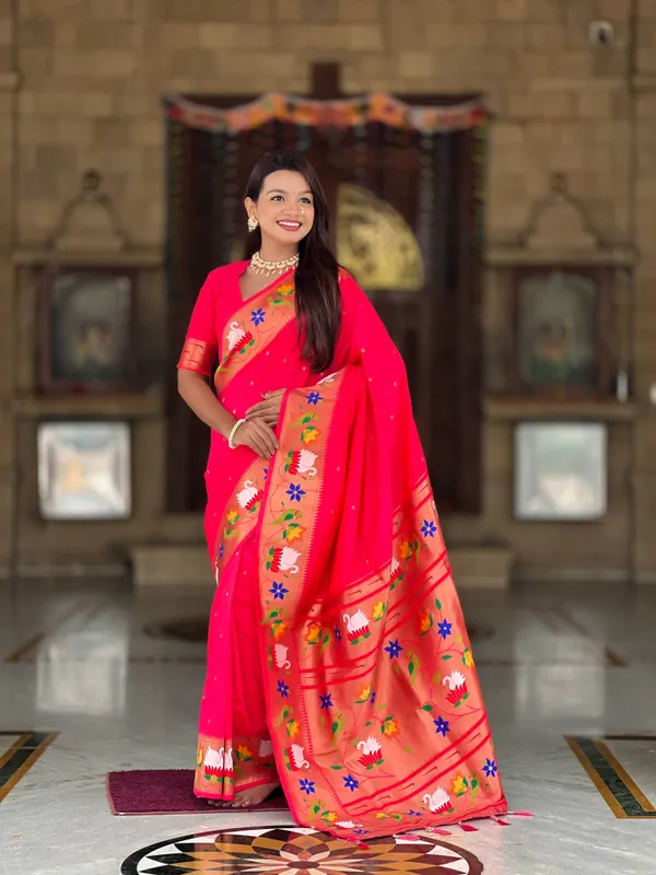 Pink_Soft_Pethani_Silk_Saree_With_Zari_Weaving_Motifs_Design_And_Meenakari_Weaving_Rich_Pallu_With_Meenakari_Weaving_Border_And_Tassels_Attached_At_Pallu_End_Blouse_For_Women