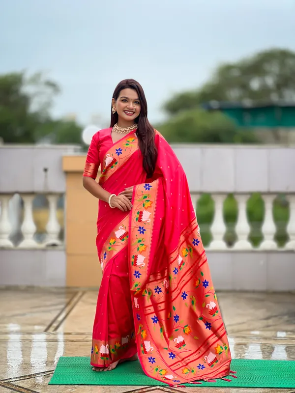 Pink_Soft_Pethani_Silk_Saree_With_Zari_Weaving_Motifs_Design_And_Meenakari_Weaving_Rich_Pallu_With_Meenakari_Weaving_Border_And_Tassels_Attached_At_Pallu_End_Blouse_For_Women