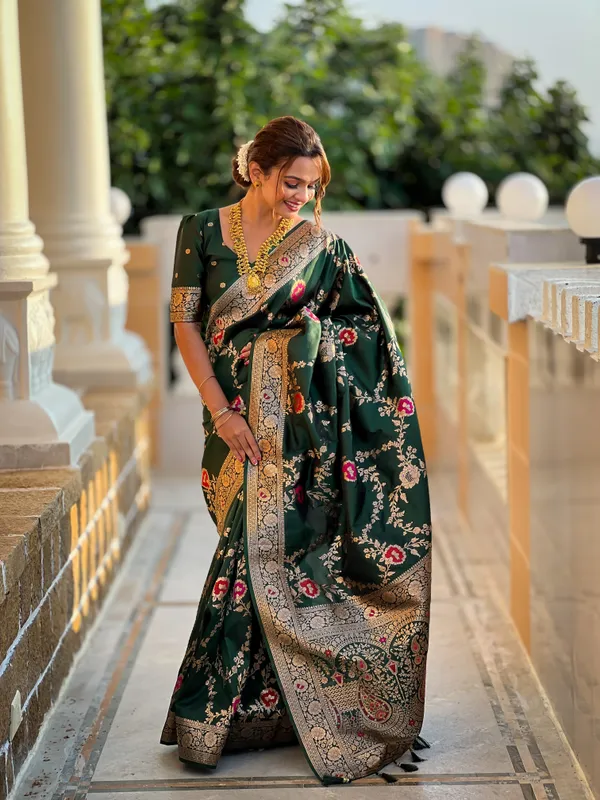 Green_Soft_Banarasi_Silk_Saree_With_Zari_Weaving_Meenakari_Touchup_Design_All_Over_The_Saree_And_Meenakari_Weaving_Rich_Pallu_For_Women