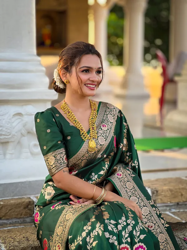 Green_Soft_Banarasi_Silk_Saree_With_Zari_Weaving_Meenakari_Touchup_Design_All_Over_The_Saree_And_Meenakari_Weaving_Rich_Pallu_For_Women