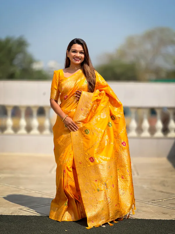 Yellow_Soft_Banarasi_Silk_Saree_With_Zari_Weaving_Meenakari_Touchup_Design_All_Over_The_Saree_And_Meenakari_Weaving_Rich_Pallu_For_Women