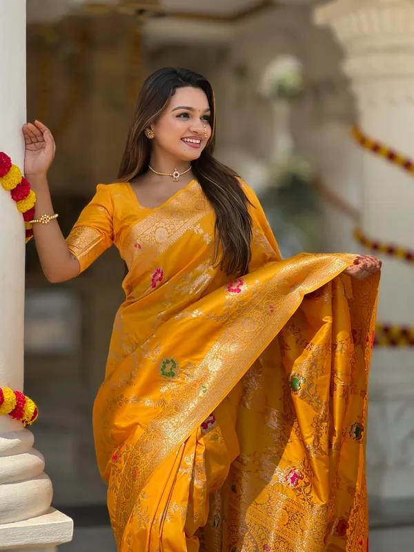 Yellow_Soft_Banarasi_Silk_Saree_With_Zari_Weaving_Meenakari_Touchup_Design_All_Over_The_Saree_And_Meenakari_Weaving_Rich_Pallu_For_Women