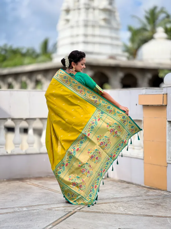 Parrot_Green_Soft_Pethani_Silk_Saree_With_Zari_Weaving_Motifs_Design_And_Meenakari_Weaving_Rich_Pallu_With_Meenakari_Weaving_Border_And_Tassels_Attached_At_Pallu_End_Blouse_For_Women