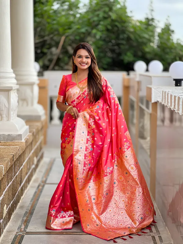Gajri_Pink_Soft_Banarasi_Silk_Saree_With_Zari_Weaving_Meenakari_Touchup_Design_All_Over_The_Saree_And_Meenakari_Weaving_Rich_Pallu_For_Women