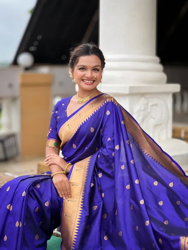Violet_Soft_Pethani_Silk_Saree_With_Zari_Weaving_Motifs_Design_And_Meenakari_Weaving_Rich_Pallu_With_Meenakari_Weaving_Munia_Border_And_Tassels_Attached_At_Pallu_End_Blouse_For_Women