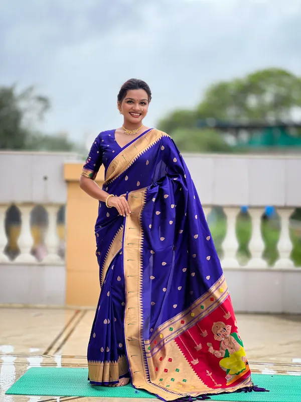 Violet_Soft_Pethani_Silk_Saree_With_Zari_Weaving_Motifs_Design_And_Meenakari_Weaving_Rich_Pallu_With_Meenakari_Weaving_Munia_Border_And_Tassels_Attached_At_Pallu_End_Blouse_For_Women