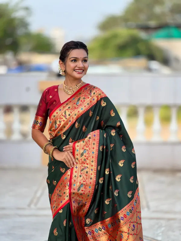 Green_Soft_Pethani_Silk_Saree_With_Zari_Weaving_Motifs_Design_And_Meenakari_Weaving_Rich_Pallu_With_Meenakari_Weaving_Border_And_Tassels_Attached_At_Pallu_End_Blouse_For_Women