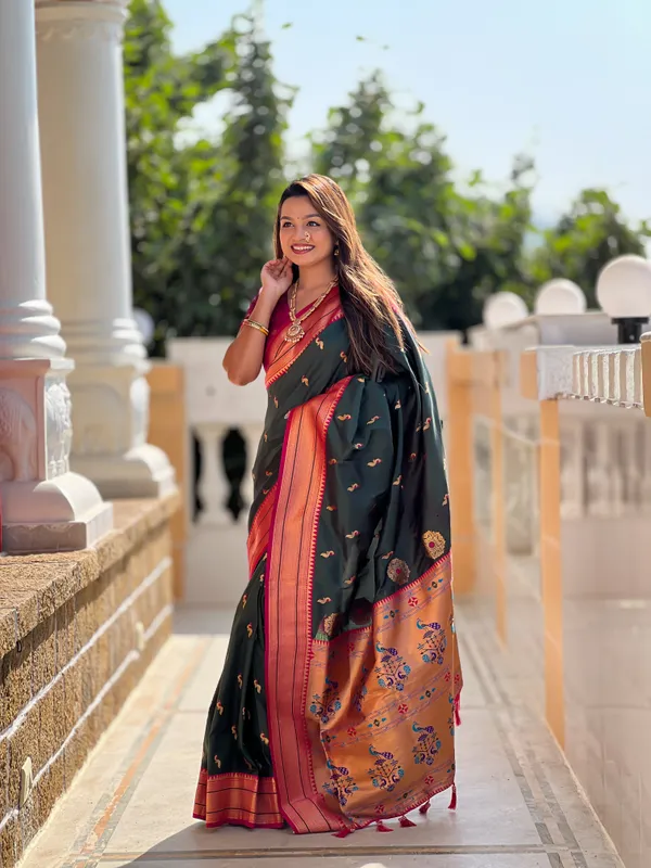 Green_Soft_Pethani_Silk_Saree_With_Zari_Weaving_Motifs_Design_And_Meenakari_Weaving_Rich_Pallu_With_Meenakari_Weaving_Border_And_Tassels_Attached_At_Pallu_End_Blouse_For_Women