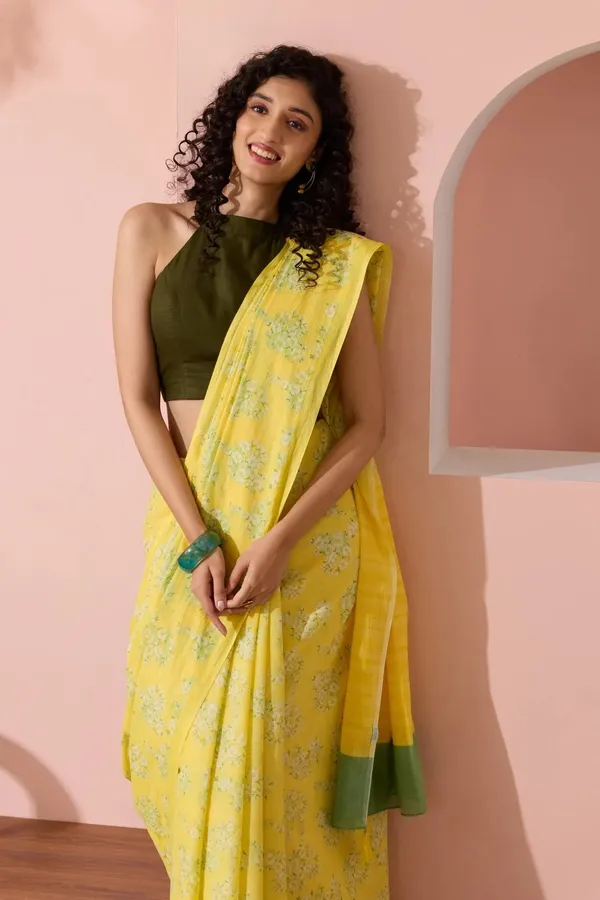 Traditional_Linen_Cotton_Saree_–_Perfect_for_Daily_&_Festive_Wear_–_Soft_&_Lightweight