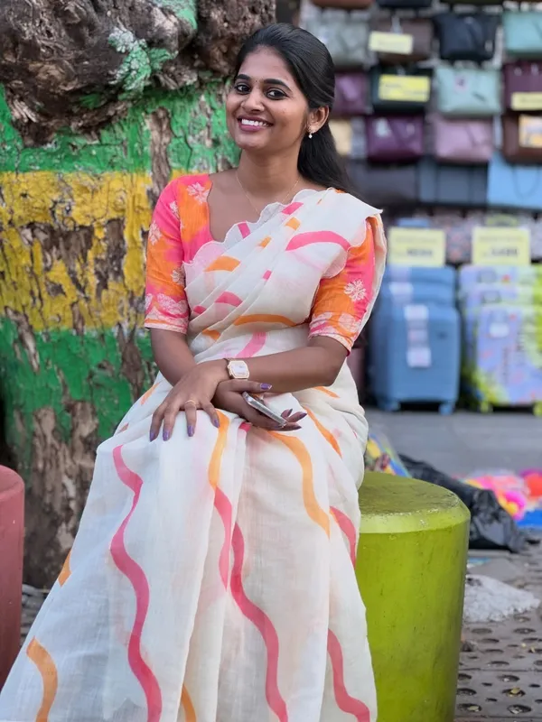 Traditional_Linen_Cotton_Saree_–_Perfect_for_Daily_&_Festive_Wear_–_Soft_&_Lightweight