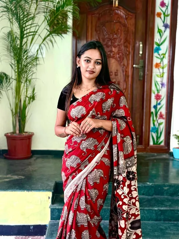 Traditional_Linen_Cotton_Saree_–_Perfect_for_Daily_&_Festive_Wear_–_Soft_&_Lightweight