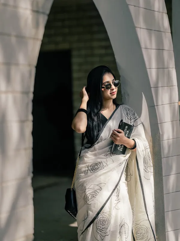 Traditional_Linen_Cotton_Saree_–_Perfect_for_Daily_&_Festive_Wear_–_Soft_&_Lightweight