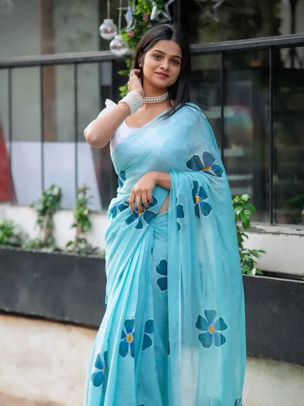 Traditional_Linen_Cotton_Saree_–_Perfect_for_Daily_&_Festive_Wear_–_Soft_&_Lightweight