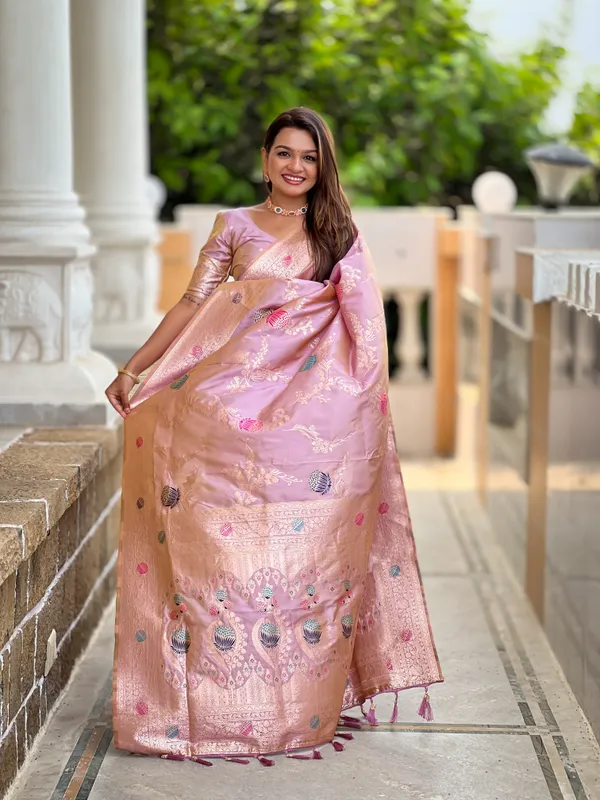 Lavender_Soft_Banarasi_Silk_Saree_With_Zari_Weaving_Meenakari_Touchup_Design_All_Over_The_Saree_And_Meenakari_Weaving_Rich_Pallu_For_Women