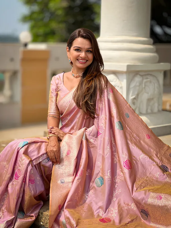 Lavender_Soft_Banarasi_Silk_Saree_With_Zari_Weaving_Meenakari_Touchup_Design_All_Over_The_Saree_And_Meenakari_Weaving_Rich_Pallu_For_Women