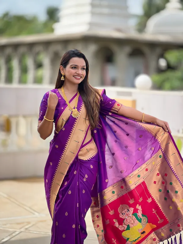Magenta_Soft_Pethani_Silk_Saree_With_Zari_Weaving_Motifs_Design_And_Meenakari_Weaving_Rich_Pallu_With_Meenakari_Weaving_Munia_Border_And_Tassels_Attached_At_Pallu_End_Blouse_For_Women