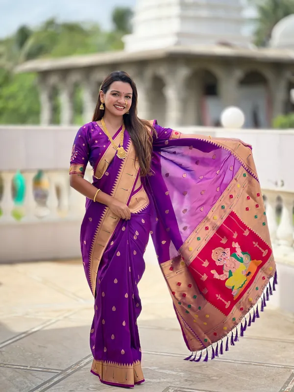 Magenta_Soft_Pethani_Silk_Saree_With_Zari_Weaving_Motifs_Design_And_Meenakari_Weaving_Rich_Pallu_With_Meenakari_Weaving_Munia_Border_And_Tassels_Attached_At_Pallu_End_Blouse_For_Women