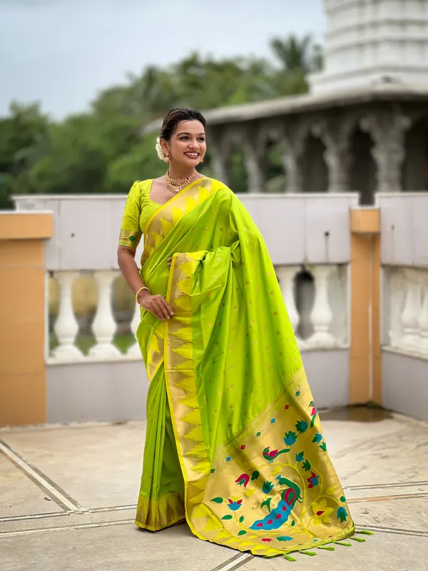 Parrot_Green_Soft_Pethani_Silk_Saree_With_Zari_Weaving_Motifs_Design_And_Meenakari_Weaving_Rich_Pallu_With_Temple_Weaving_Border_And_Tassels_Attached_At_Pallu_End_Blouse_For_Women
