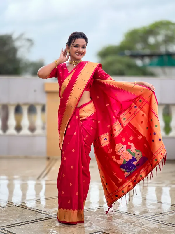 Rani_Pink_Soft_Pethani_Silk_Saree_With_Zari_Weaving_Motifs_Design_And_Meenakari_Weaving_Rich_Pallu_With_Meenakari_Weaving_Munia_Border_And_Tassels_Attached_At_Pallu_End_Blouse_For_Women