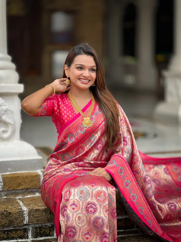 Pink_Soft_Kanjivaram_Silk_Saree_With_Zari_Weaving_Meenakari_Design_All_Over_The_Saree_And_Meenakari_Weaving_Rich_Pallu_For_Women