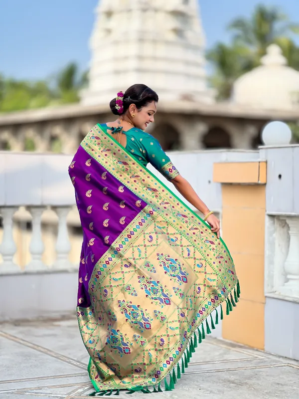 Magenta_Soft_Pethani_Silk_Saree_With_Zari_Weaving_Motifs_Design_And_Meenakari_Weaving_Rich_Pallu_With_Meenakari_Weaving_Border_And_Tassels_Attached_At_Pallu_End_Blouse_For_Women