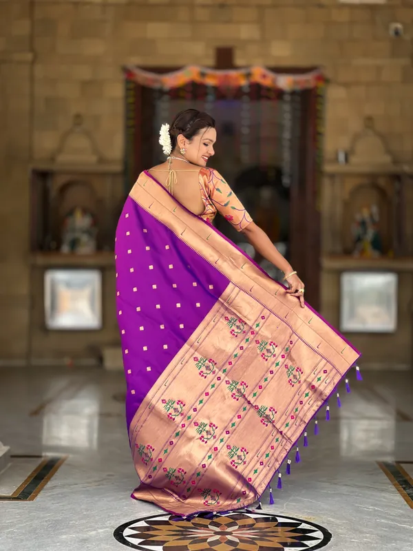 Magenta_Soft_Pethani_Silk_Saree_With_Zari_Weaving_Motifs_Design_And_Meenakari_Weaving_Rich_Pallu_With_Meenakari_Weaving_Double_Munia_Border_And_Tassels_Attached_At_Pallu_End_Blouse_For_Women