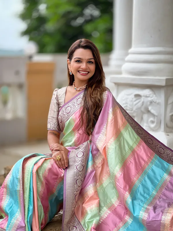 Wine_Soft_Silk_Saree_With_Zari_Weaving_Meenakari_Design_All_Over_The_Saree_And_Zari_Weaving_Contrast_Rich_Pallu_With_Cotrast_Weaving_Border_And_Tassels_Attached_At_Pallu_End_Blouse_For_Women