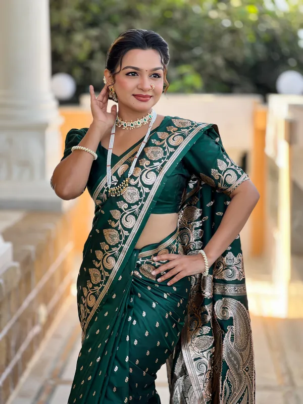 Green_Soft_Banarasi_Silk_Saree_With_Zari_Weaving_Design_All_Over_The_Saree_And_Zari_Weaving_Rich_Pallu_With_Meenakari_Weaving_Border_And_Tassels_Attached_At_Pallu_End_Blouse_For_Women