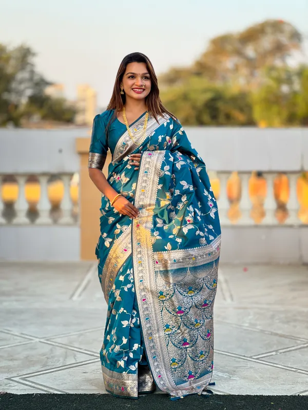 Morpis_Soft_Banarasi_Silk_Saree_With_Zari_Weaving_Meenakari_Touchup_Design_All_Over_The_Saree_And_Meenakari_Weaving_Rich_Pallu_For_Women