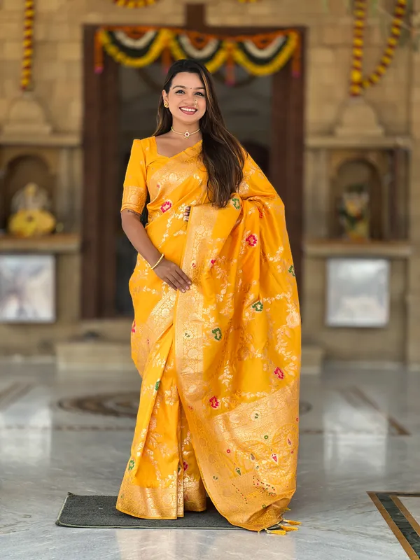 Yellow_Soft_Banarasi_Silk_Saree_With_Zari_Weaving_Meenakari_Touchup_Design_All_Over_The_Saree_And_Meenakari_Weaving_Rich_Pallu_For_Women