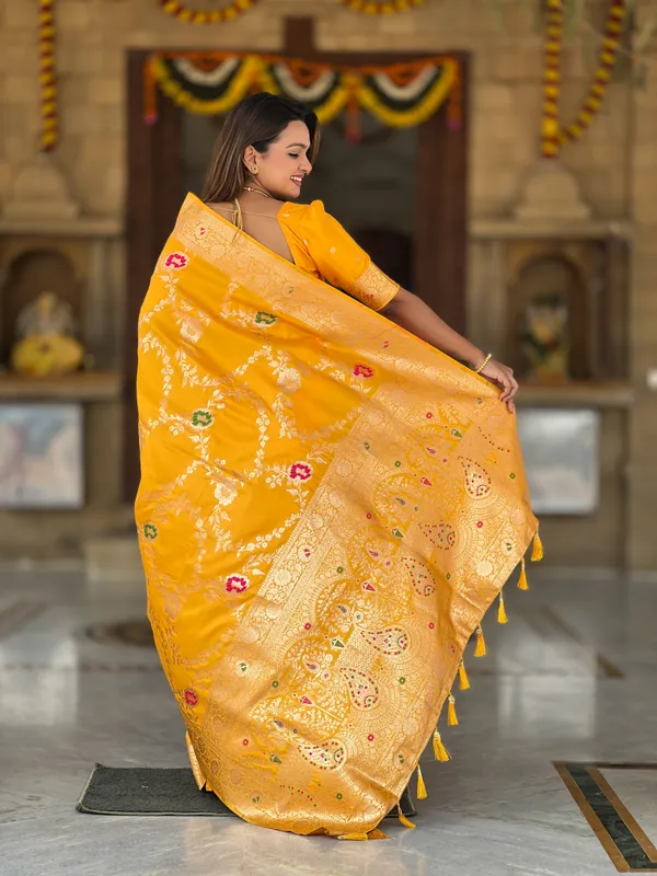 Yellow_Soft_Banarasi_Silk_Saree_With_Zari_Weaving_Meenakari_Touchup_Design_All_Over_The_Saree_And_Meenakari_Weaving_Rich_Pallu_For_Women