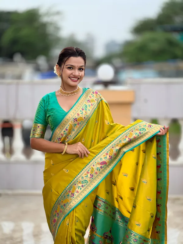 Parrot_Green_Soft_Pethani_Silk_Saree_With_Zari_Weaving_Motifs_Design_And_Meenakari_Weaving_Rich_Pallu_With_Meenakari_Weaving_Border_And_Tassels_Attached_At_Pallu_End_Blouse_For_Women