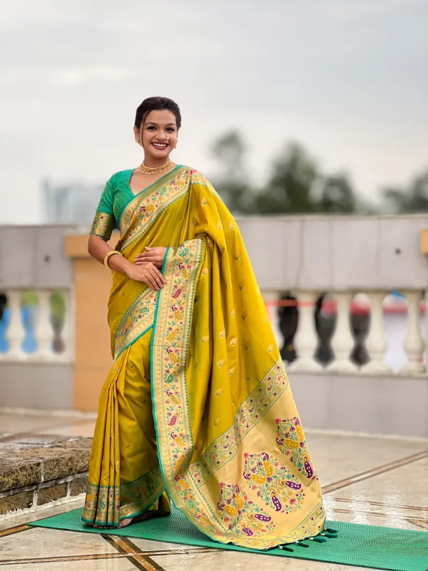 Parrot_Green_Soft_Pethani_Silk_Saree_With_Zari_Weaving_Motifs_Design_And_Meenakari_Weaving_Rich_Pallu_With_Meenakari_Weaving_Border_And_Tassels_Attached_At_Pallu_End_Blouse_For_Women