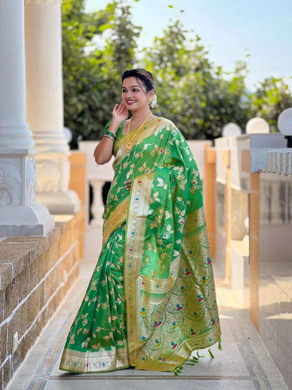 Green_Soft_Banarasi_Silk_Saree_With_Zari_Weaving_Meenakari_Touchup_Design_All_Over_The_Saree_And_Meenakari_Weaving_Rich_Pallu_For_Women