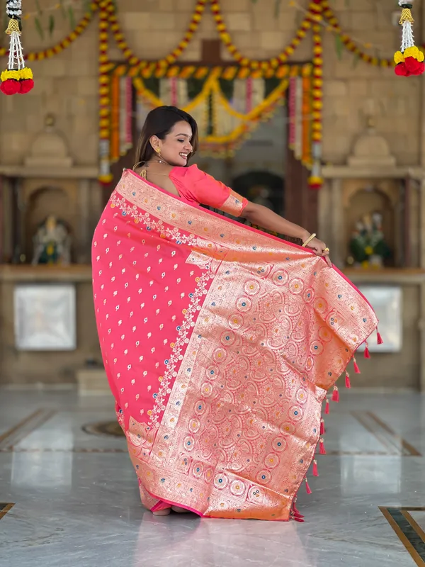 Gajri_Pink_Soft_Banarasi_Silk_Saree_With_Zari_Weaving_Meenakari_Touchup_Design_All_Over_The_Saree_And_Meenakari_Weaving_Rich_Pallu_For_Women
