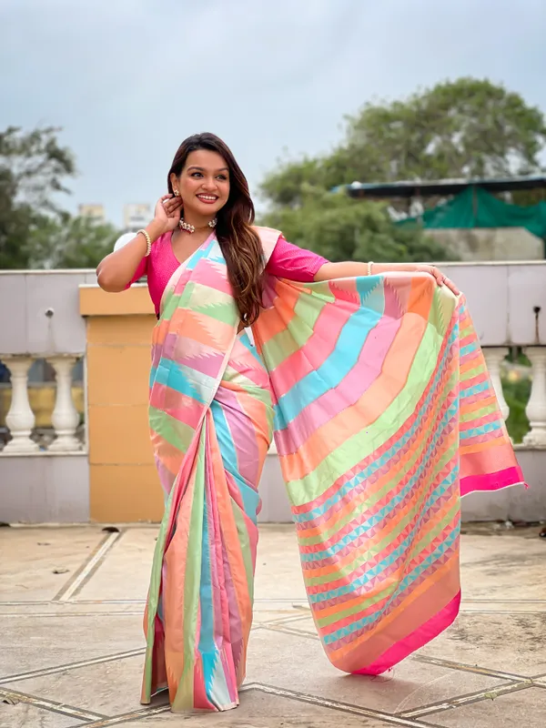 Pink_Soft_Silk_Saree_With_Zari_Weaving_Meenakari_Design_All_Over_The_Saree_And_Zari_Weaving_Contrast_Rich_Pallu_With_Cotrast_Weaving_Border_And_Tassels_Attached_At_Pallu_End_Blouse_For_Women