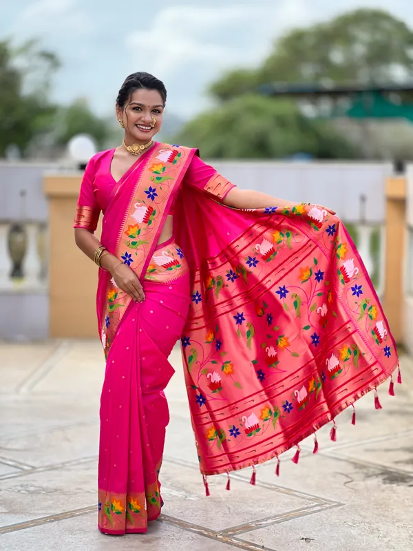 Pink_Soft_Pethani_Silk_Saree_With_Zari_Weaving_Motifs_Design_And_Meenakari_Weaving_Rich_Pallu_With_Meenakari_Weaving_Border_And_Tassels_Attached_At_Pallu_End_Blouse_For_Women