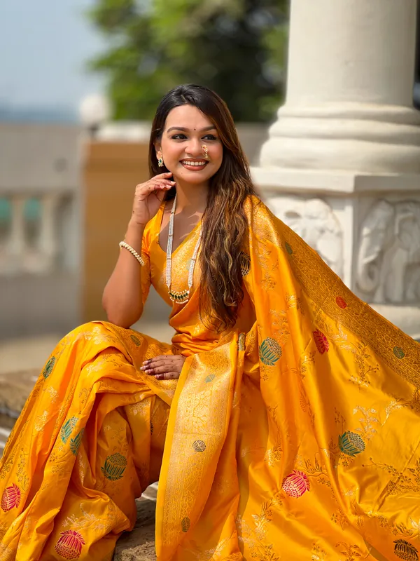 Yellow_Soft_Banarasi_Silk_Saree_With_Zari_Weaving_Meenakari_Touchup_Design_All_Over_The_Saree_And_Meenakari_Weaving_Rich_Pallu_For_Women
