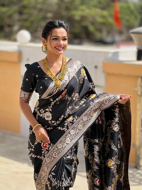 Black_Soft_Banarasi_Silk_Saree_With_Zari_Weaving_Meenakari_Touchup_Design_All_Over_The_Saree_And_Meenakari_Weaving_Rich_Pallu_For_Women