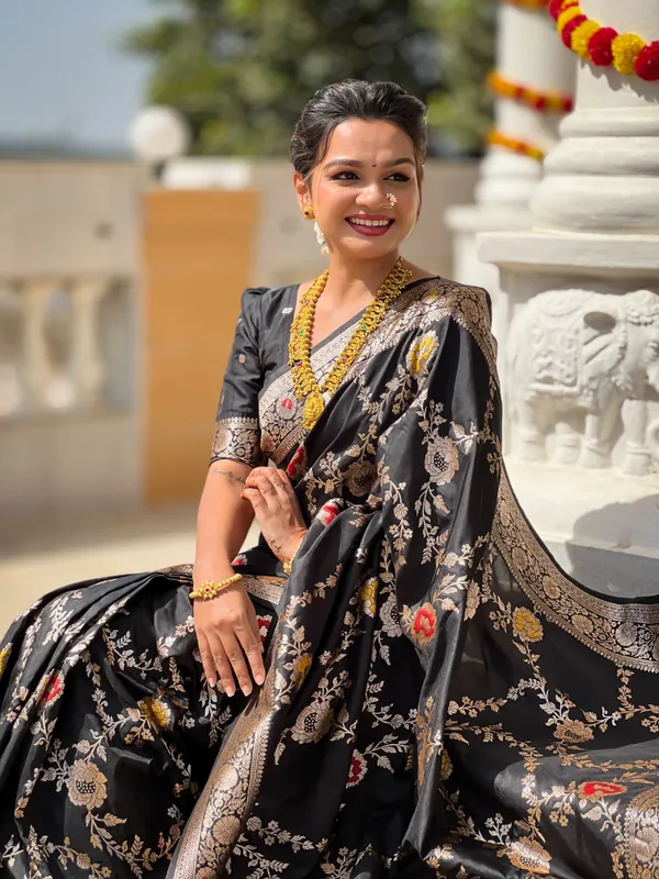 Black_Soft_Banarasi_Silk_Saree_With_Zari_Weaving_Meenakari_Touchup_Design_All_Over_The_Saree_And_Meenakari_Weaving_Rich_Pallu_For_Women